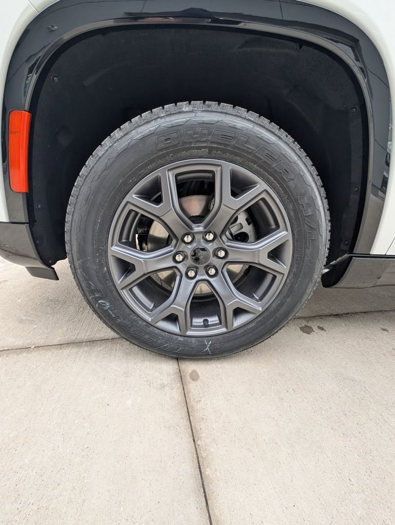 New 2026 Jeep Grand Wagoneer L Limited w/ Premium Group II image 51