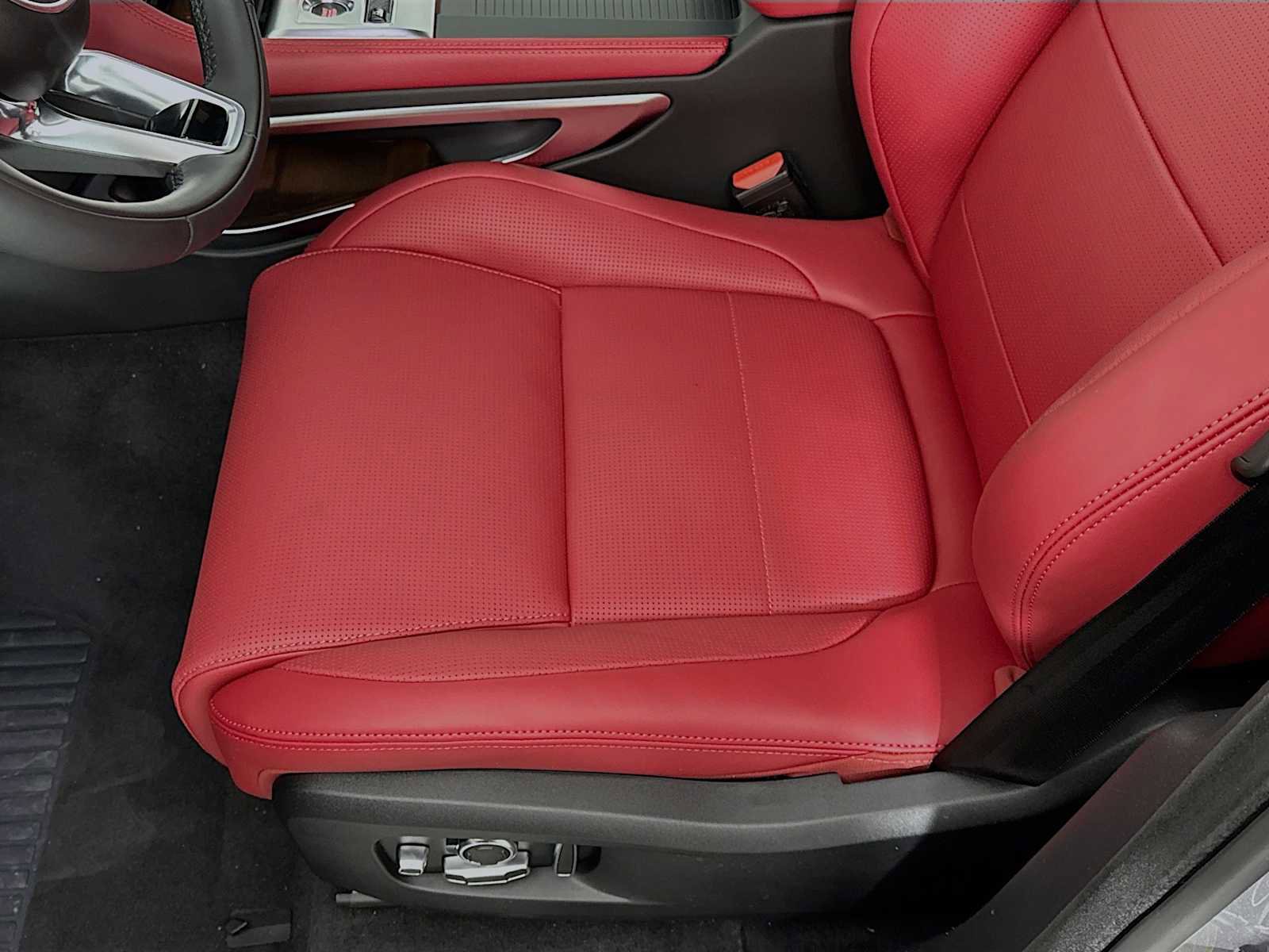 New 2025 Jaguar F-PACE R-Dynamic S image 21