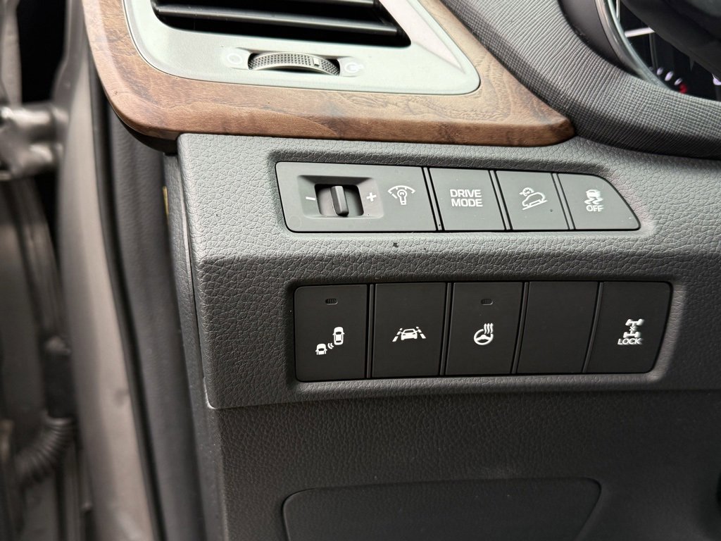 Used 2018 Hyundai Santa Fe Sport w/ 2.0T Ultimate Tech Package 05 image 23