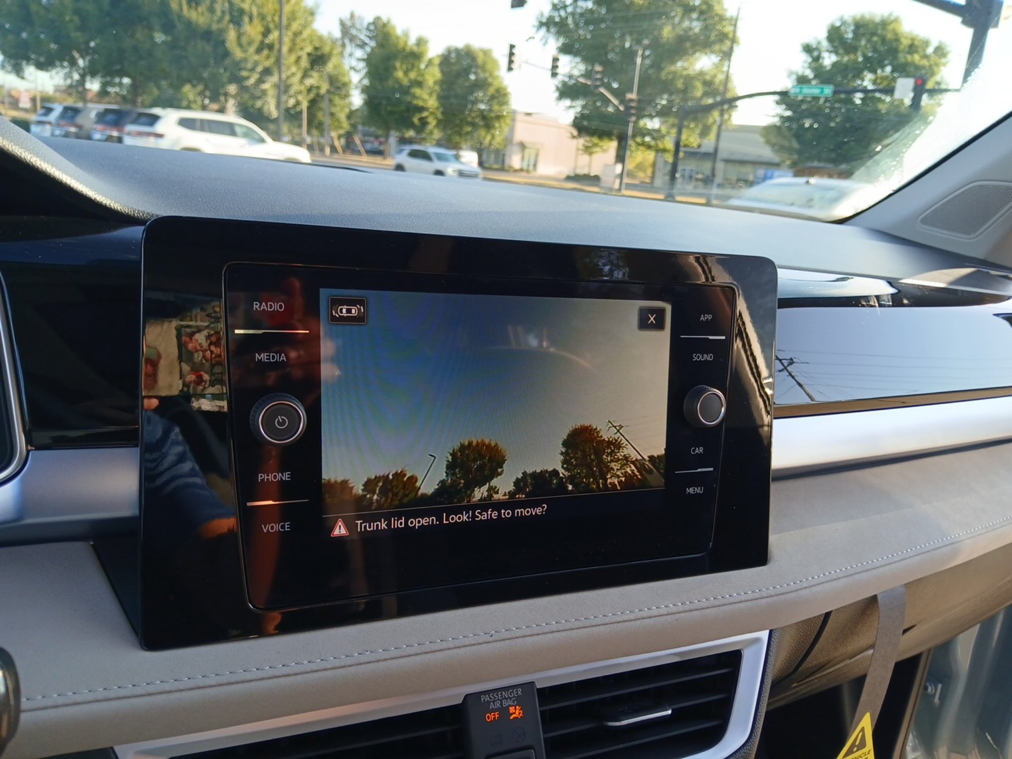 New 2027 Volkswagen Taos SE FWD image 20
