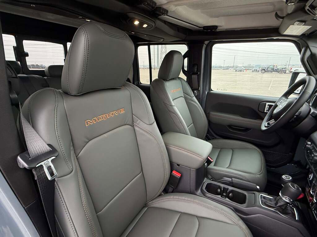 New 2026 Jeep Gladiator Mojave image 25