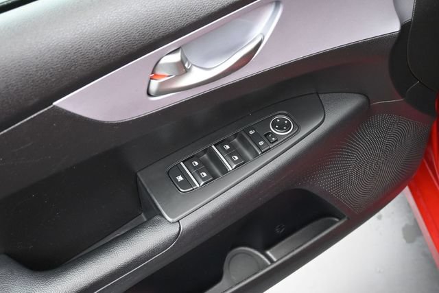 Used 2022 Kia Forte LXS w/ LXS Technology Package FWD image 16