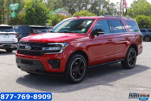 Certified 2022 Ford Expedition Limited AWD/4WD image 3