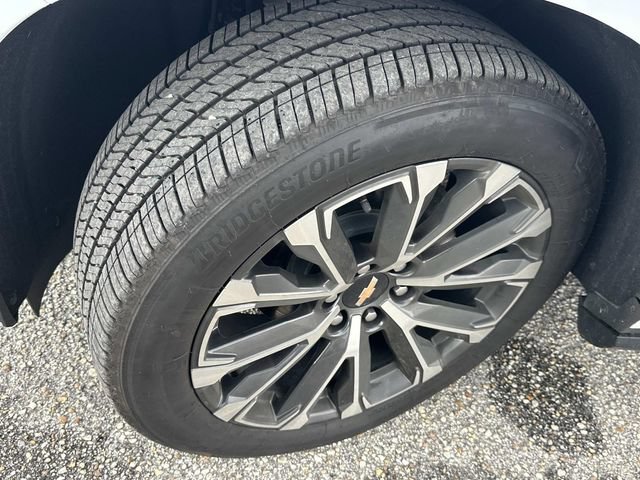 Certified 2026 Chevrolet Suburban High Country AWD/4WD image 18