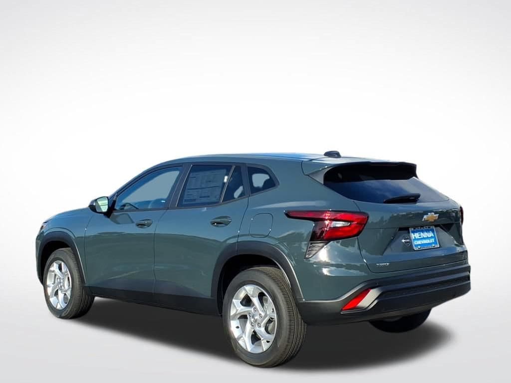 New 2026 Chevrolet Trax LS w/ LS Convenience Package FWD image 5