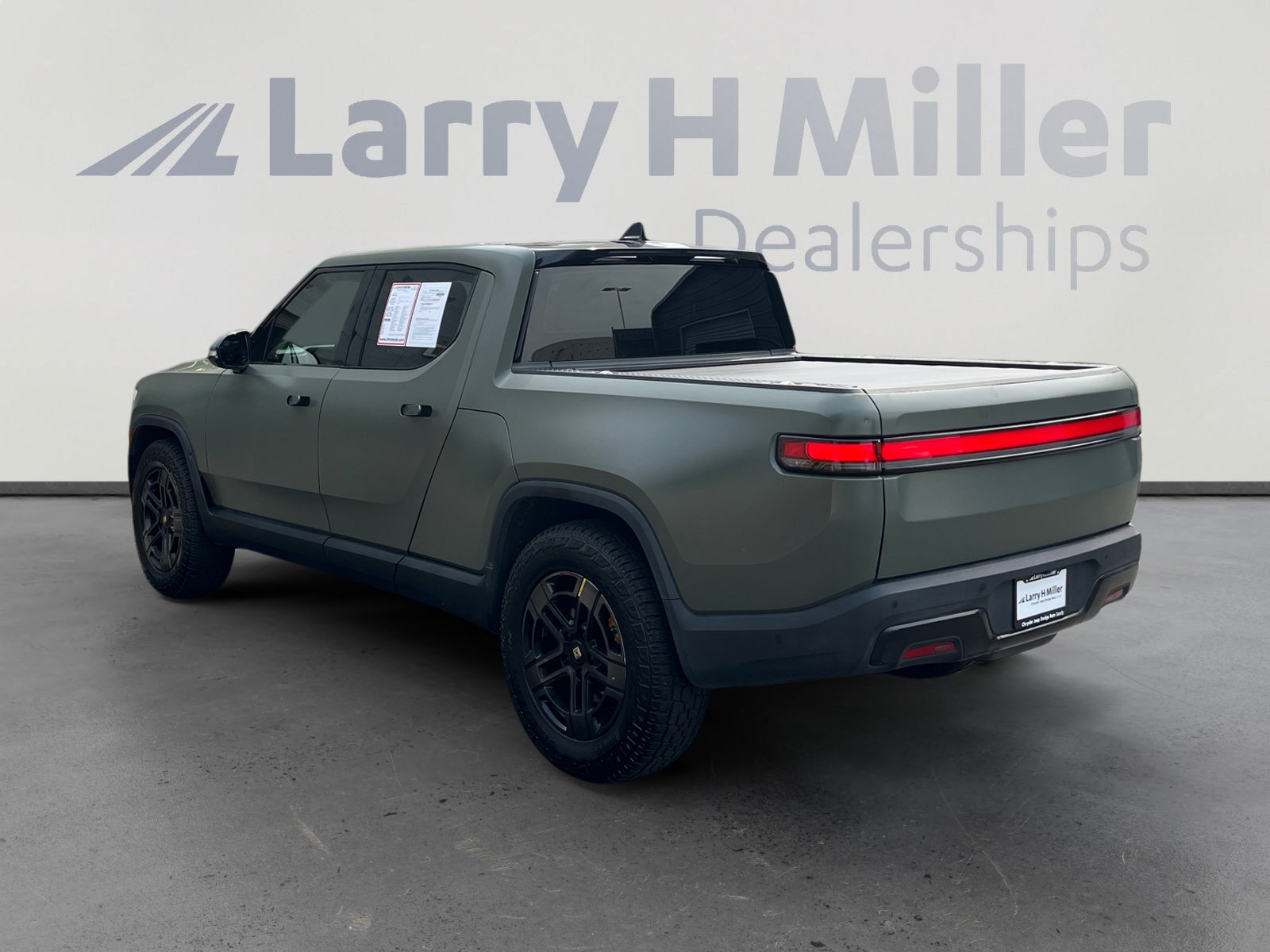 Used 2022 Rivian R1T Launch Edition AWD/4WD image 3