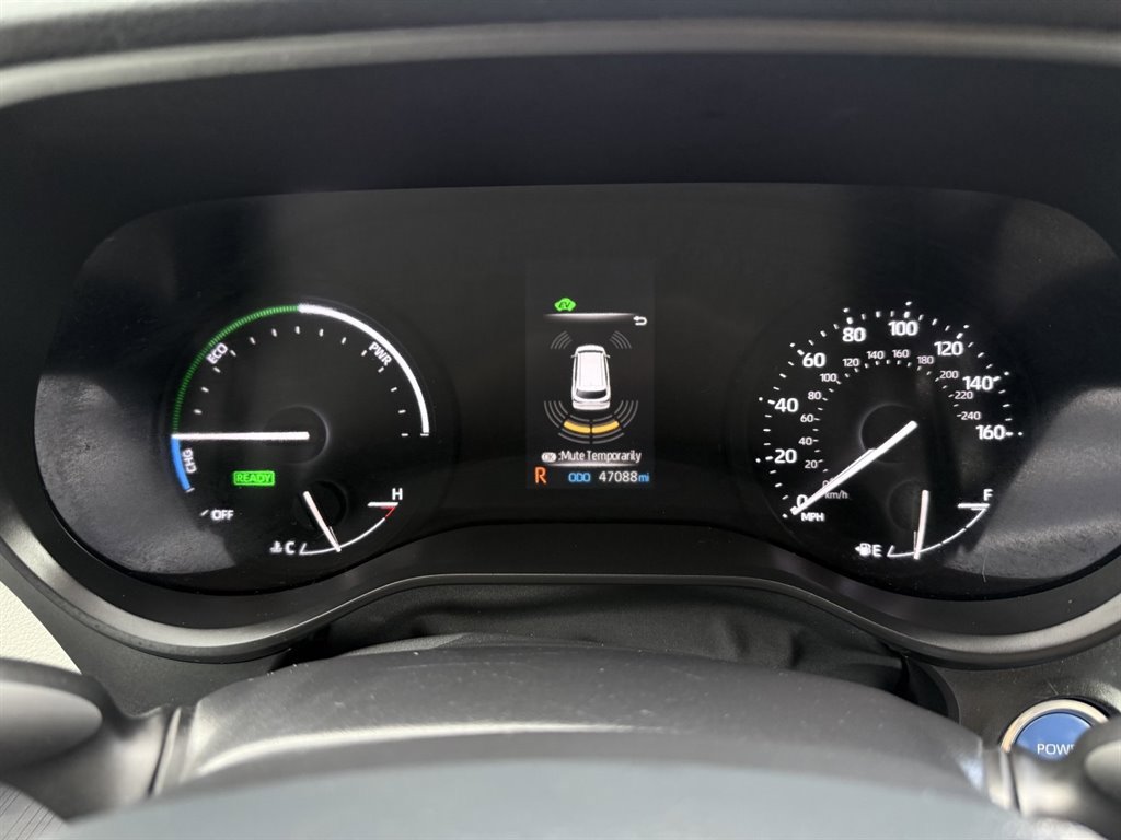 Used 2023 Toyota Sienna XLE image 34