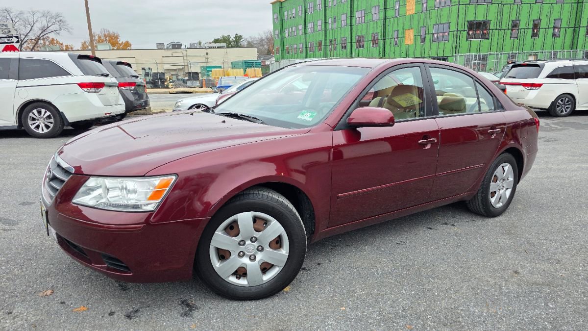 Used 2010 Hyundai Sonata GLS image 3