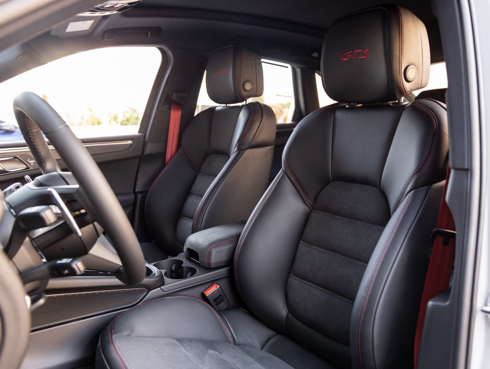 New 2026 Porsche Macan GTS AWD/4WD image 5