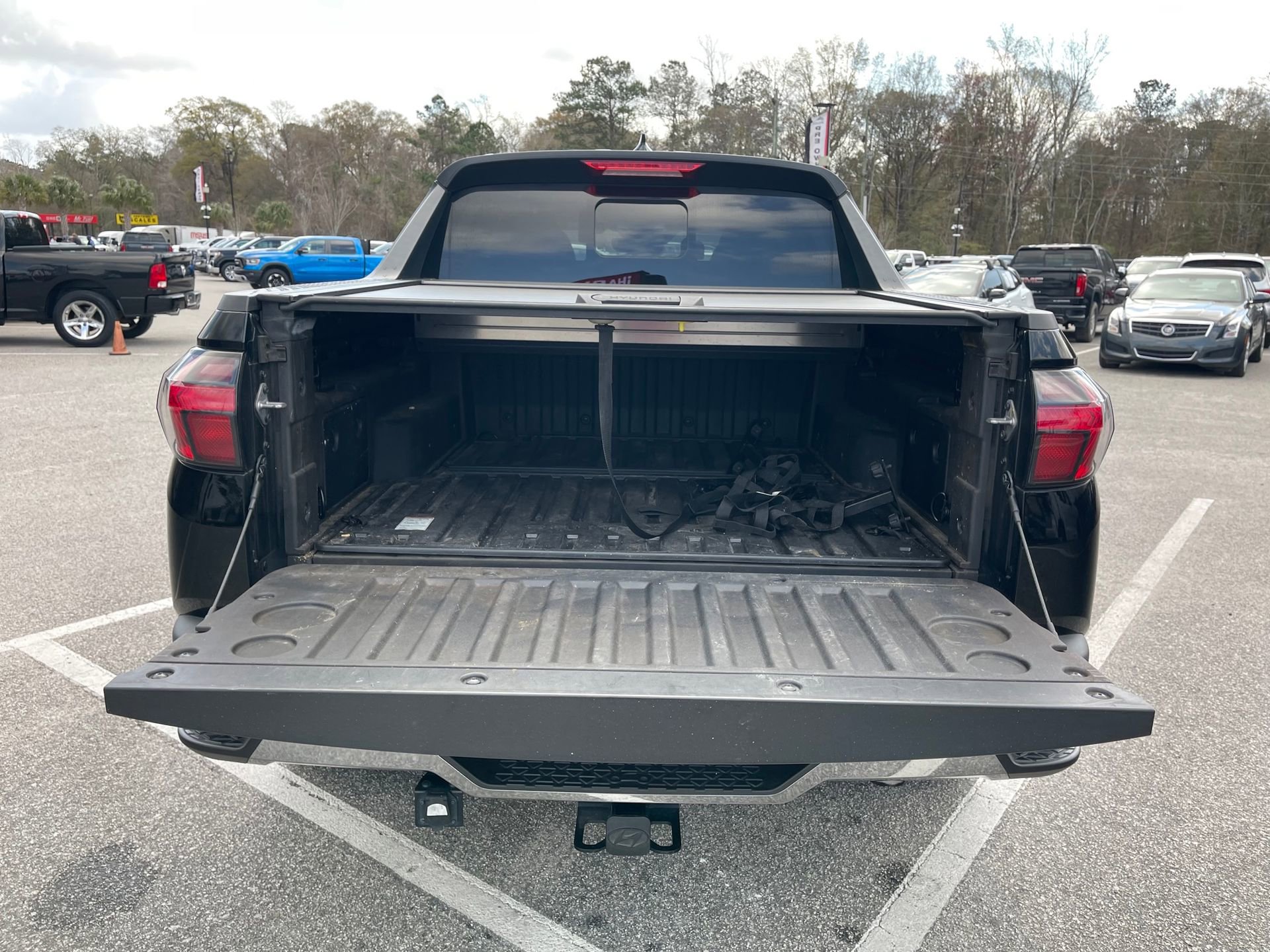 Used 2023 Hyundai Santa Cruz Limited w/ Tow & Go Package image 23