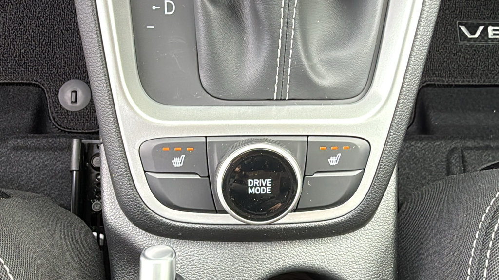 New 2026 Hyundai Venue SEL FWD image 23