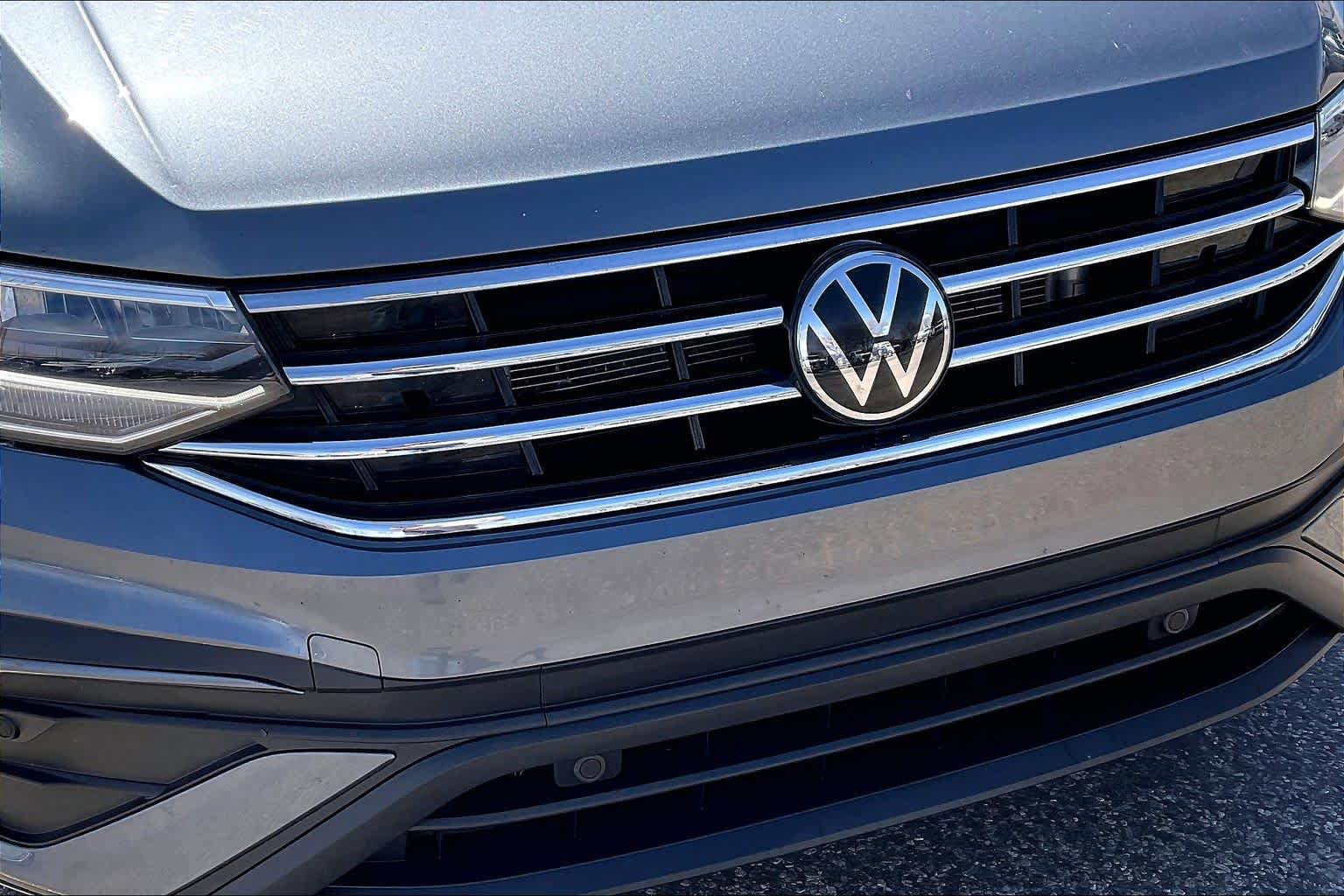Used 2024 Volkswagen Tiguan SE FWD image 30