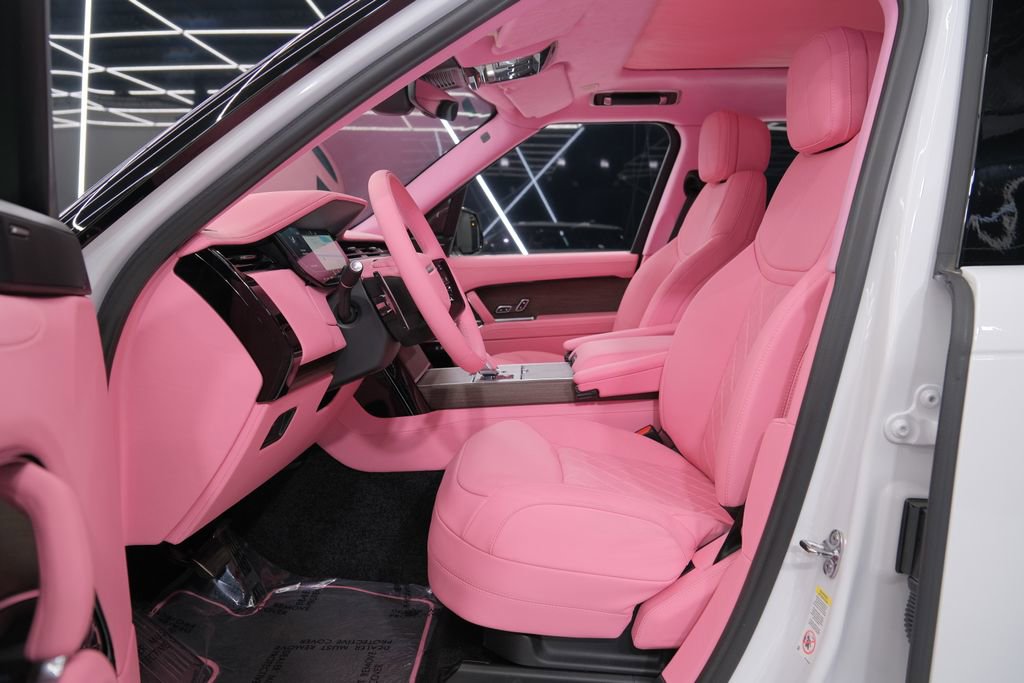 Used 2025 Land Rover Range Rover SE image 19