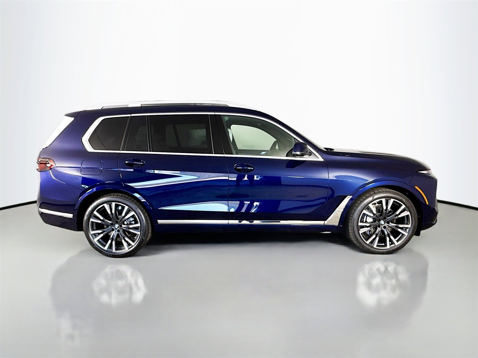 New 2026 BMW X7 xDrive40i w/ Executive Package image 8