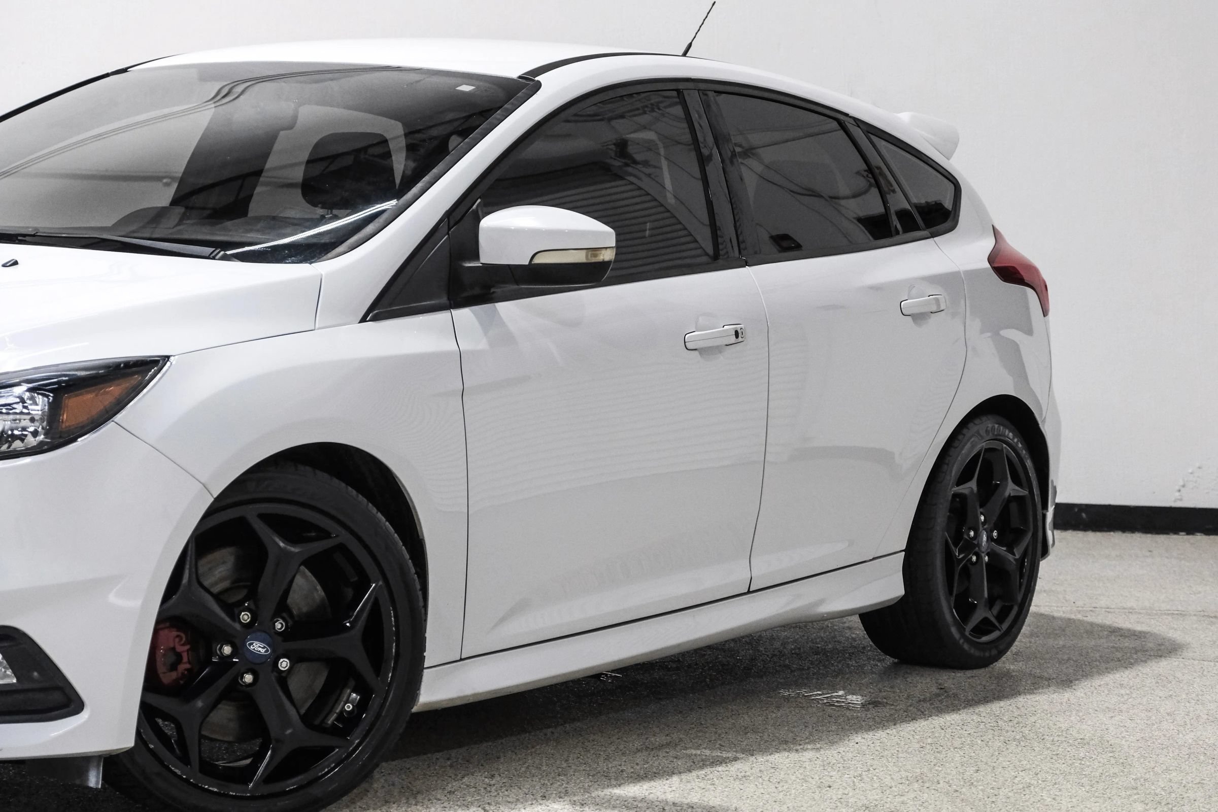 Used 2017 Ford Focus ST FWD image 12