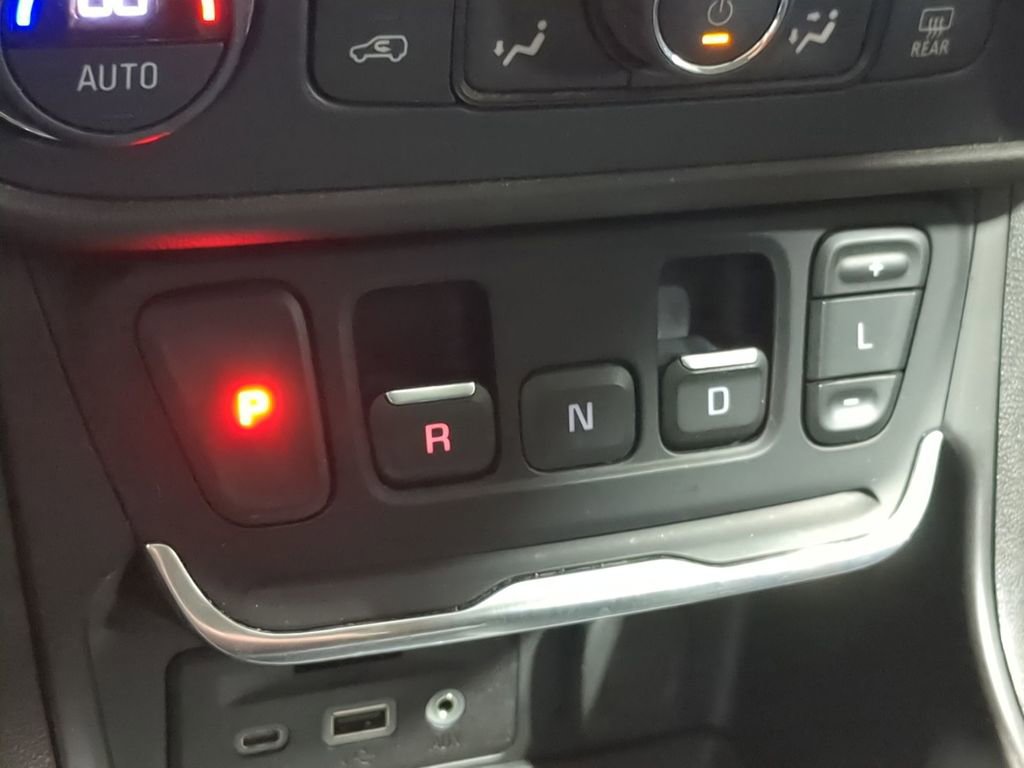 Used 2019 GMC Terrain SLT w/ Preferred Package image 36