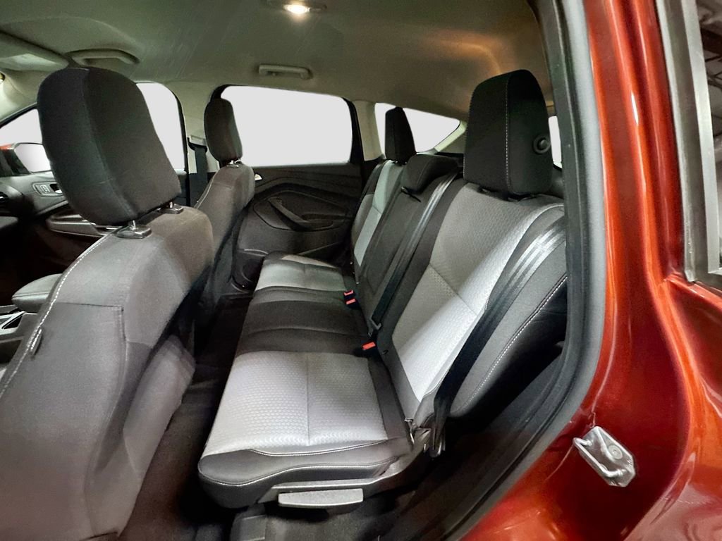 Used 2019 Ford Escape SE image 24