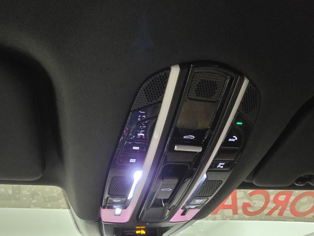 Used 2023 Porsche Cayenne image 28