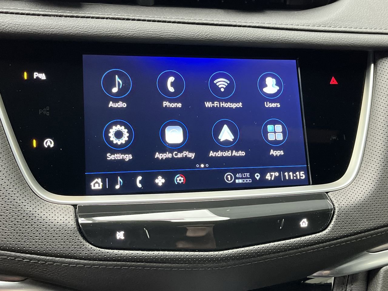 New 2026 Cadillac XT5 Luxury w/ LPO, Floor Liner Package AWD/4WD image 18