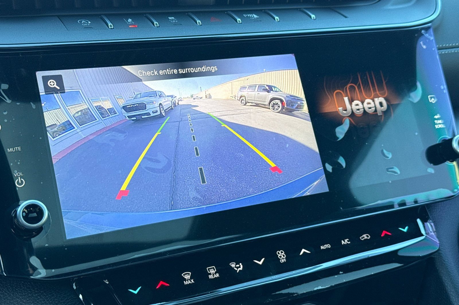 New 2026 Jeep Grand Cherokee Limited AWD/4WD image 19