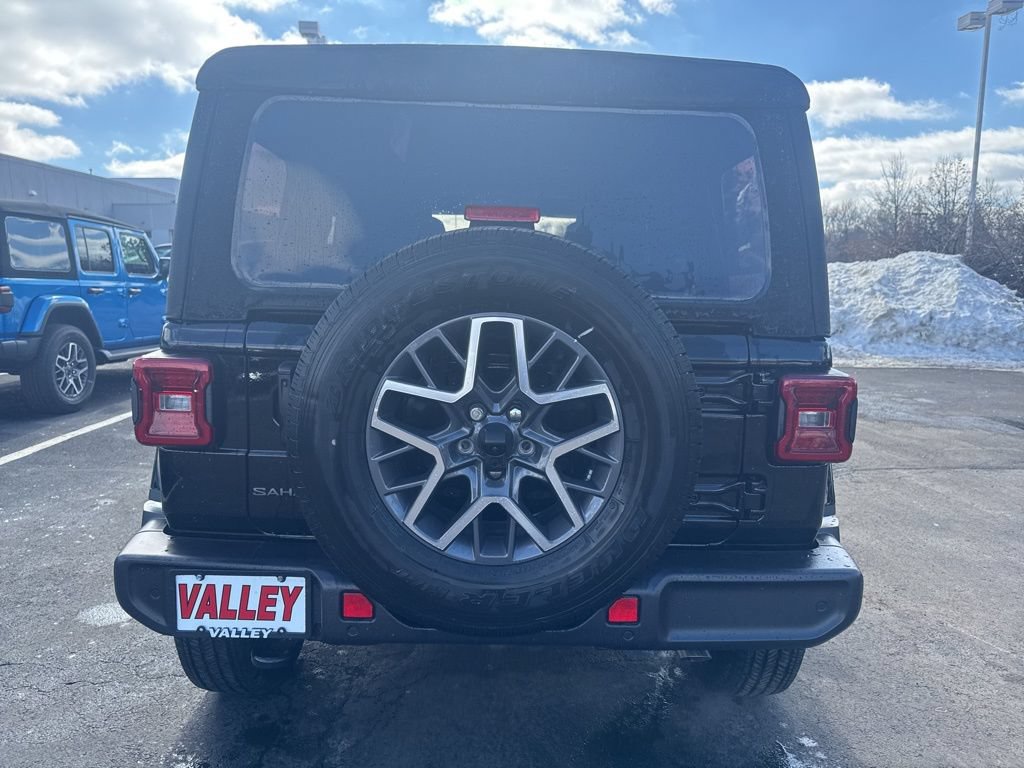 New 2025 Jeep Wrangler Unlimited Sahara AWD/4WD image 13