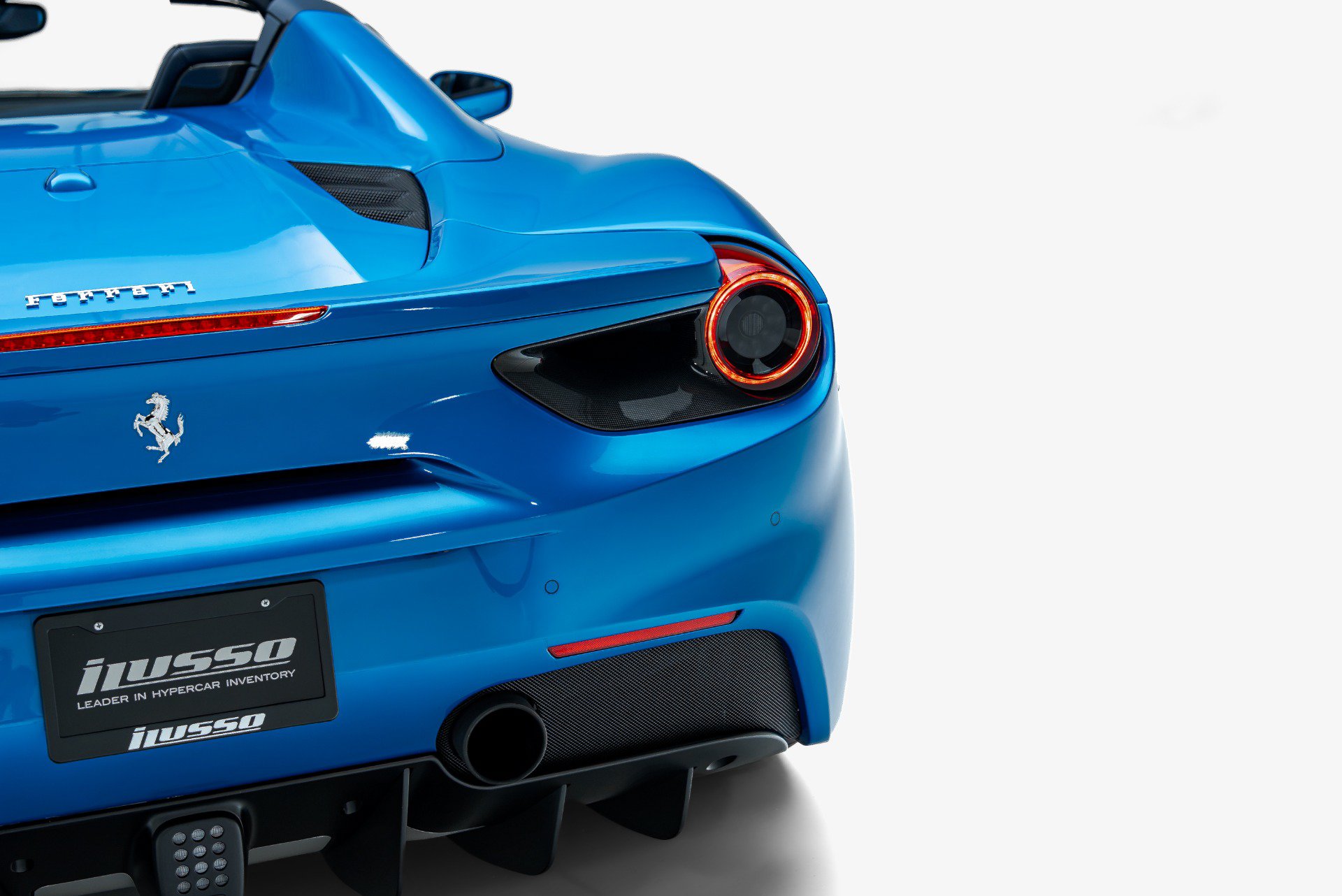 Used 2019 Ferrari 488 Spider RWD image 32