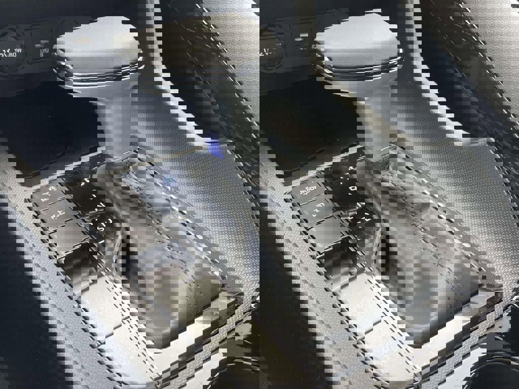 New 2026 Hyundai Elantra SEL Sport Premium image 17