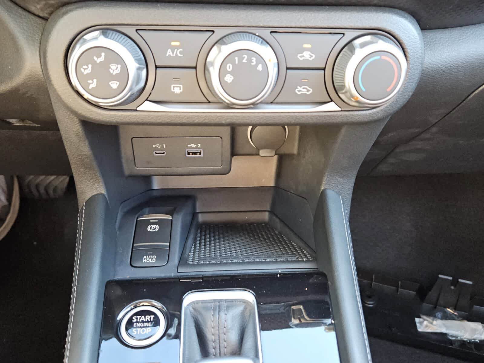 Used 2023 Nissan Kicks SV FWD image 10