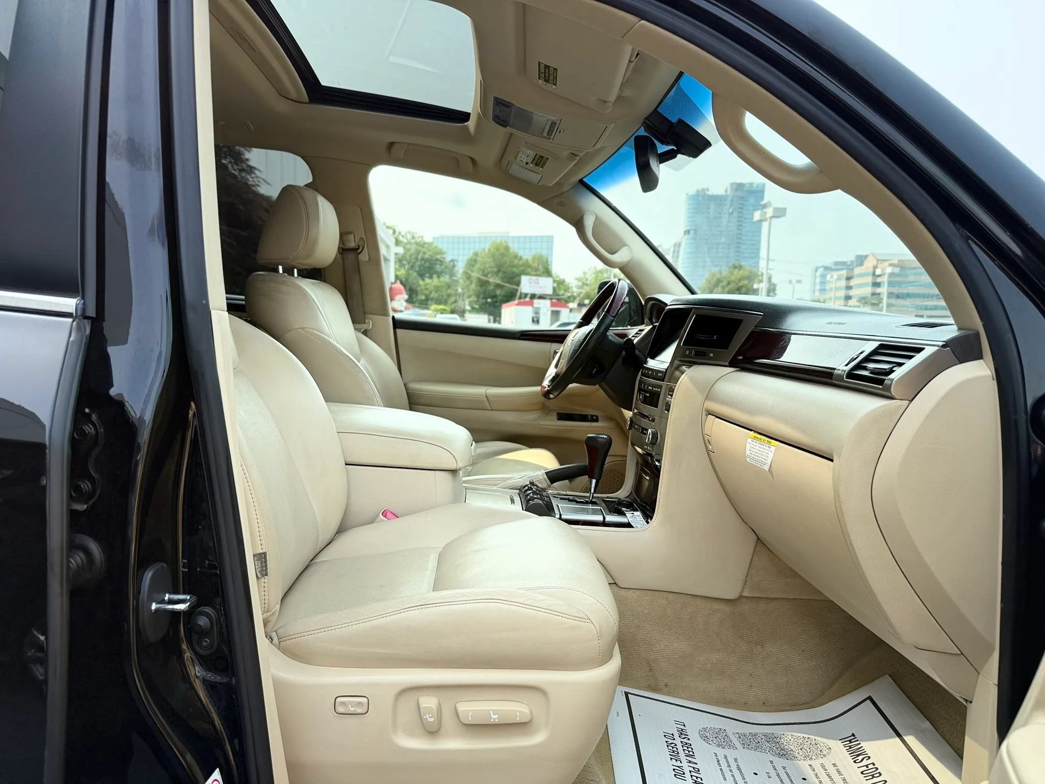 Used 2013 Lexus LX 570 4WD image 41