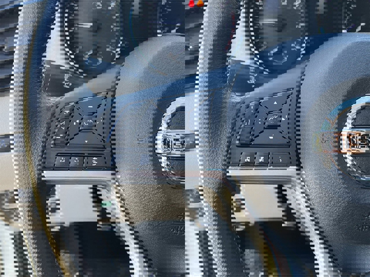 Certified 2022 Nissan Rogue Sport SL image 12