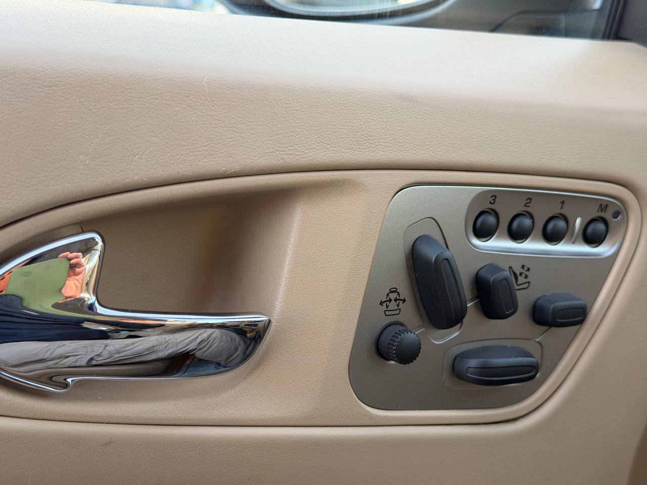 Used 2009 Jaguar XK Coupe image 32