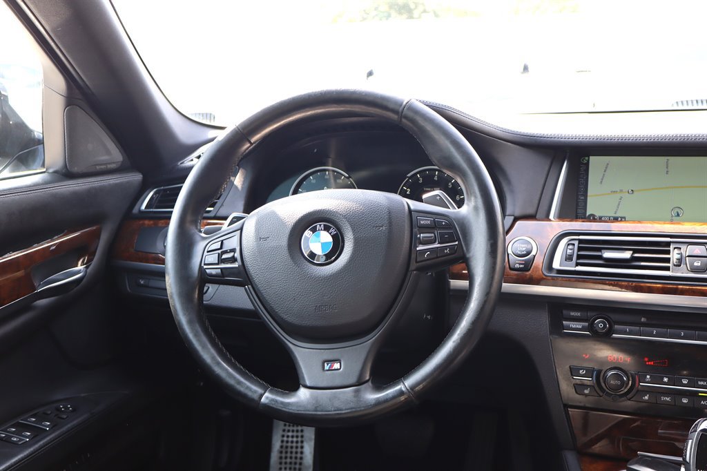 Used 2014 BMW 750Li xDrive AWD/4WD image 12
