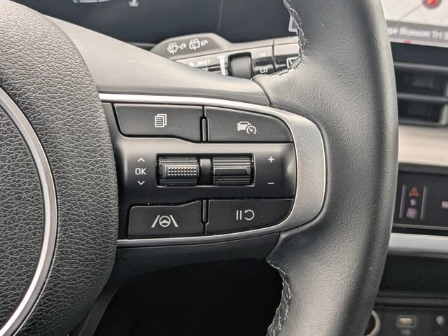 Certified 2024 Kia Sportage EX FWD image 30