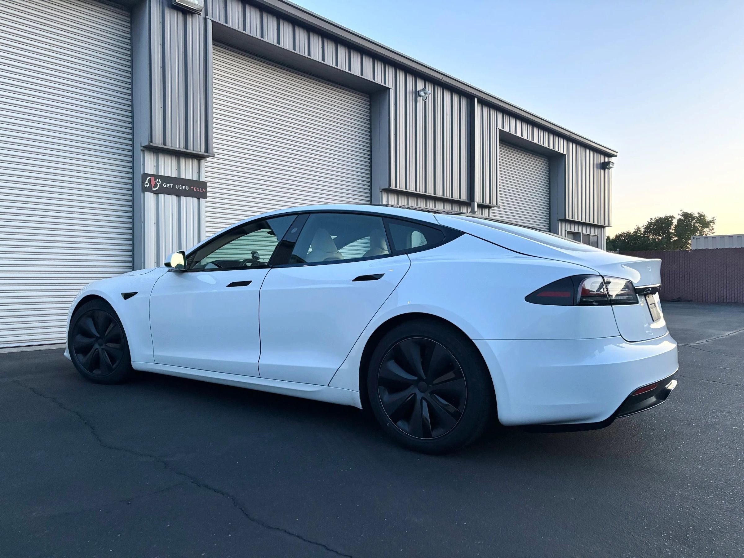 Used 2023 Tesla Model S Standard Range AWD/4WD image 9