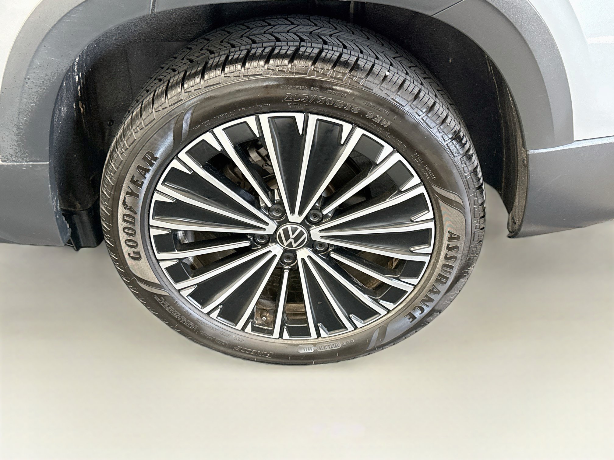 Used 2026 Volkswagen Taos SE FWD image 11