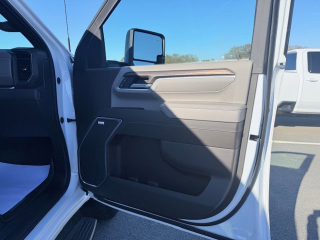 Used 2025 GMC Sierra 2500 SLT w/ SLT Premium Package image 21