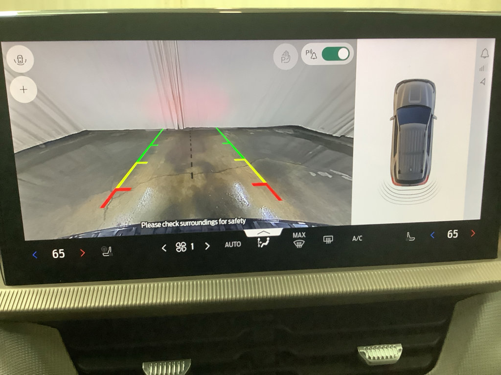 Used 2025 Ford Explorer Active w/ Active Comfort Package image 19