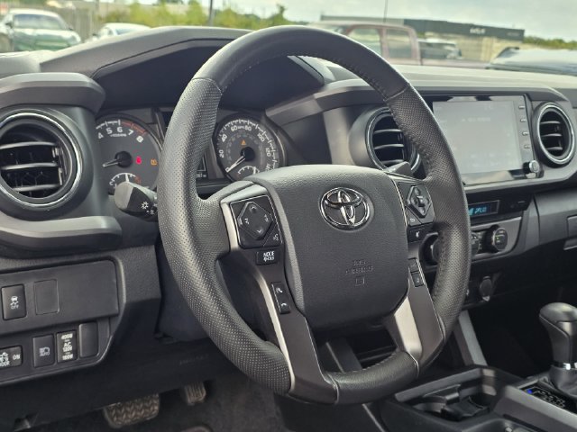 Used 2023 Toyota Tacoma TRD Off-Road w/ Technology Package AWD/4WD image 23