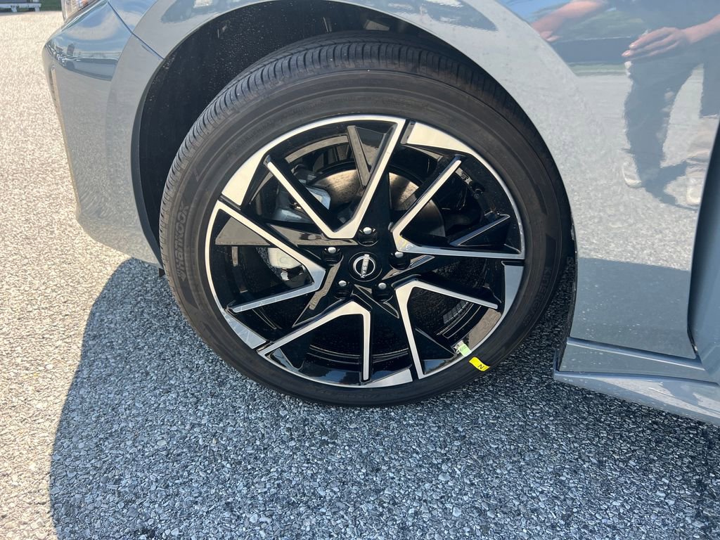 New 2025 Nissan Sentra SR w/ Trunk Package image 26