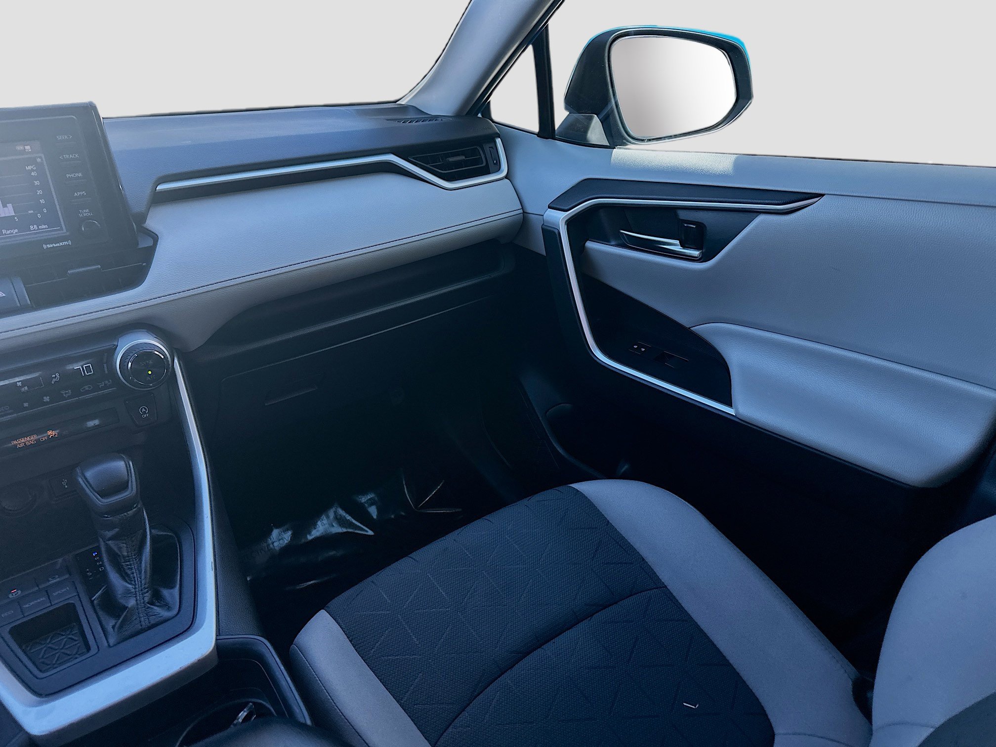 Used 2020 Toyota RAV4 XLE image 21