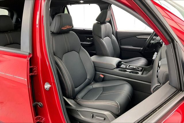 Certified 2025 Honda Pilot TrailSport image 7