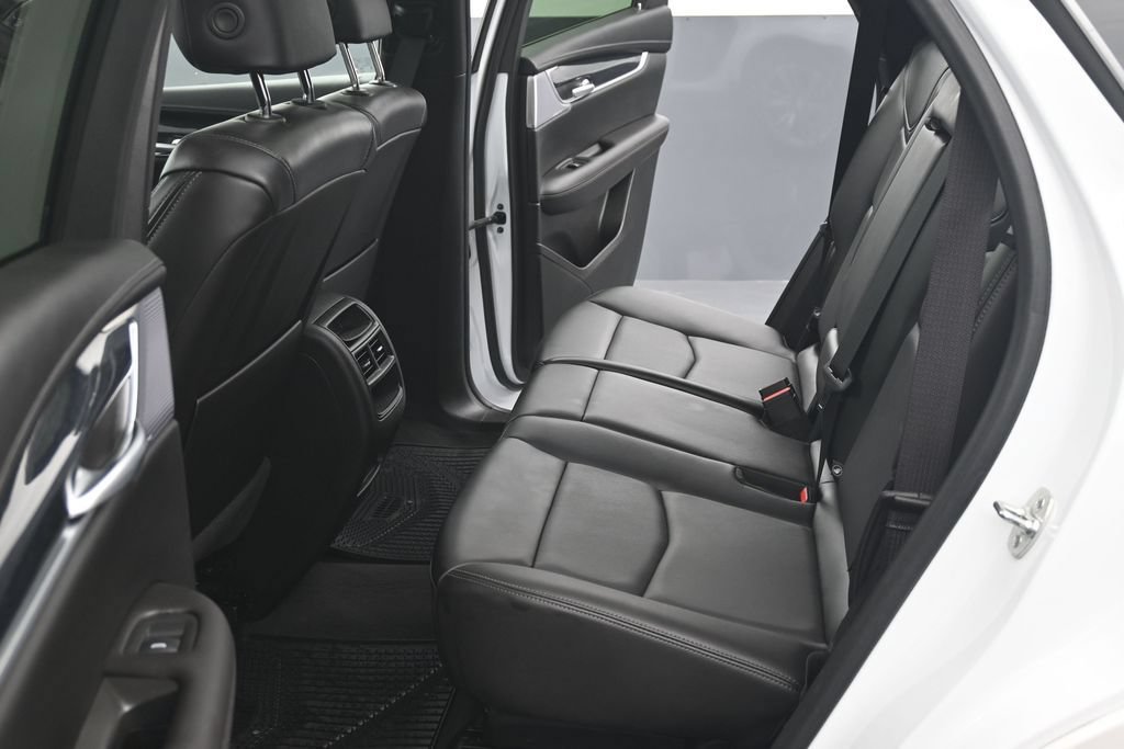 Certified 2025 Cadillac XT5 Premium Luxury AWD/4WD image 13