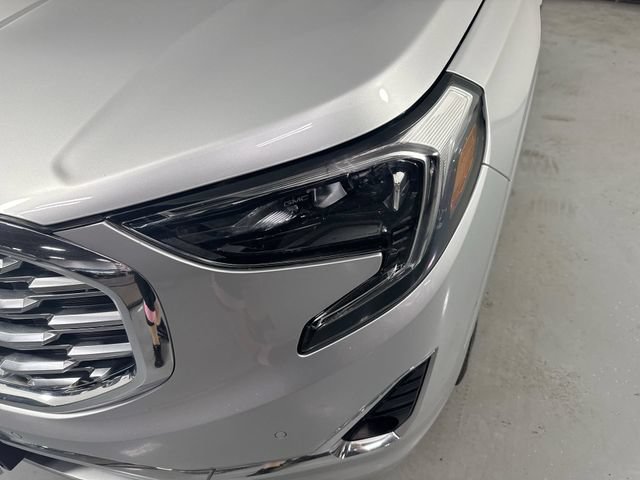 Used 2020 GMC Terrain Denali w/ Denali Premium Package AWD/4WD image 29