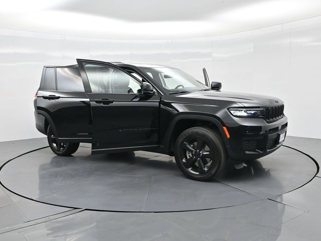 New 2025 Jeep Grand Cherokee L Altitude image 39