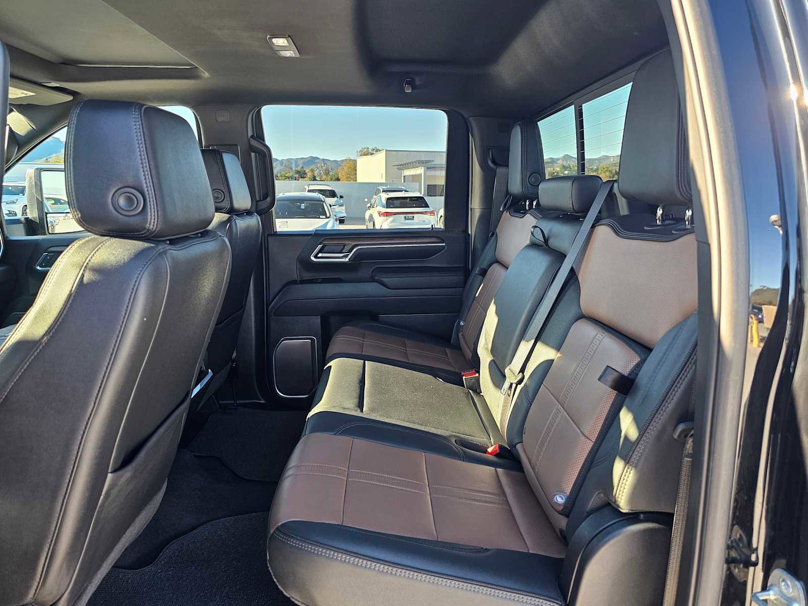 Used 2025 Chevrolet Silverado 3500 High Country w/ Technology Package image 17