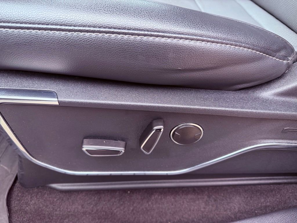 Used 2021 Ford F150 Lariat w/ Equipment Group 501A Mid image 20