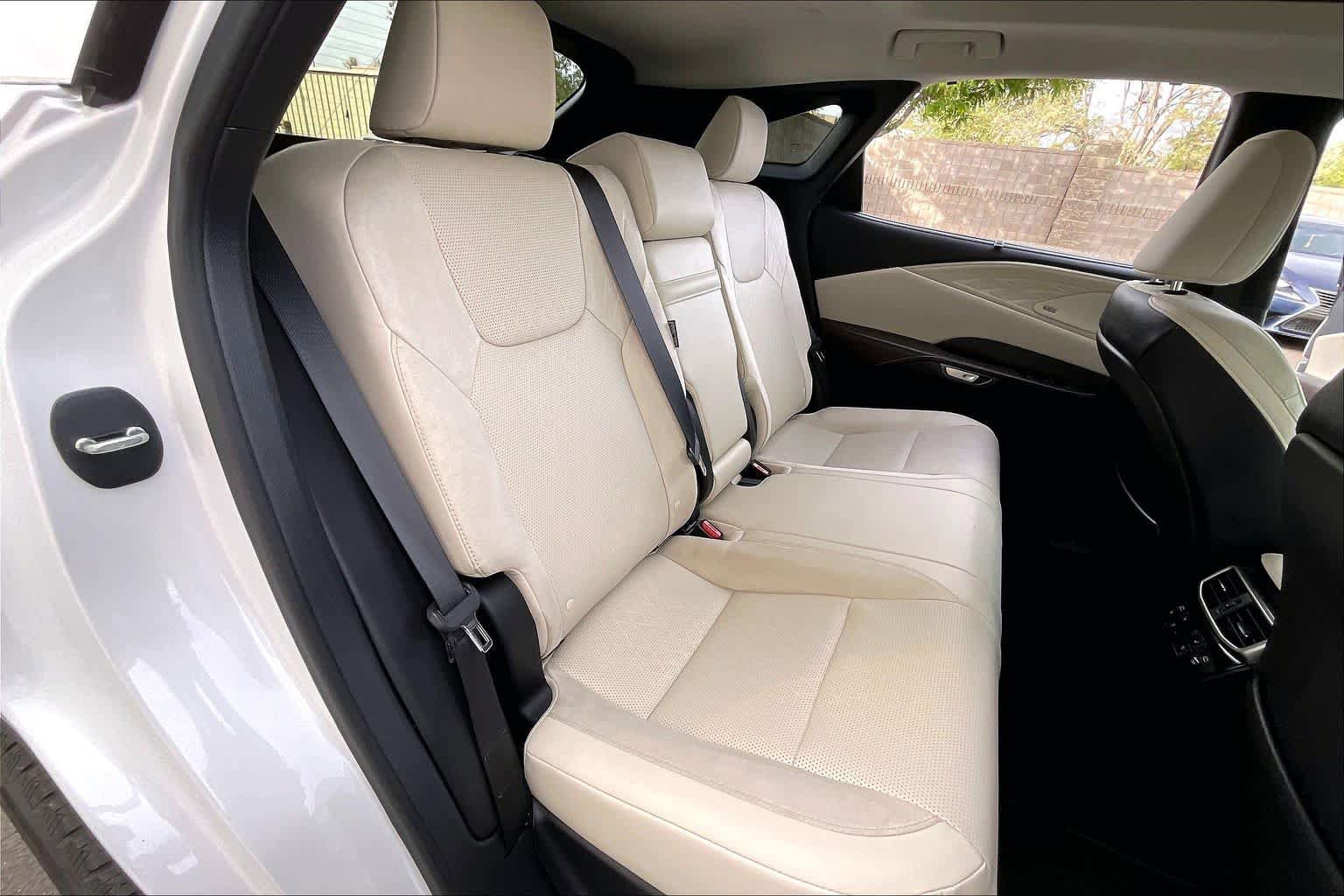 Certified 2024 Lexus RX 350 AWD w/ Convenience Package image 19