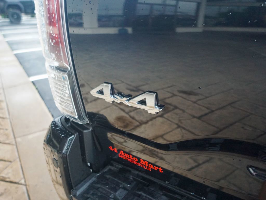 Used 2020 Toyota Tacoma Limited image 14