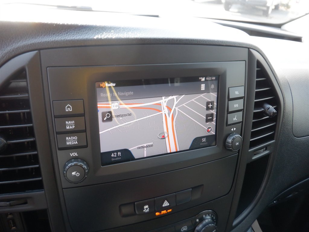 Used 2023 Mercedes-Benz Metris image 14