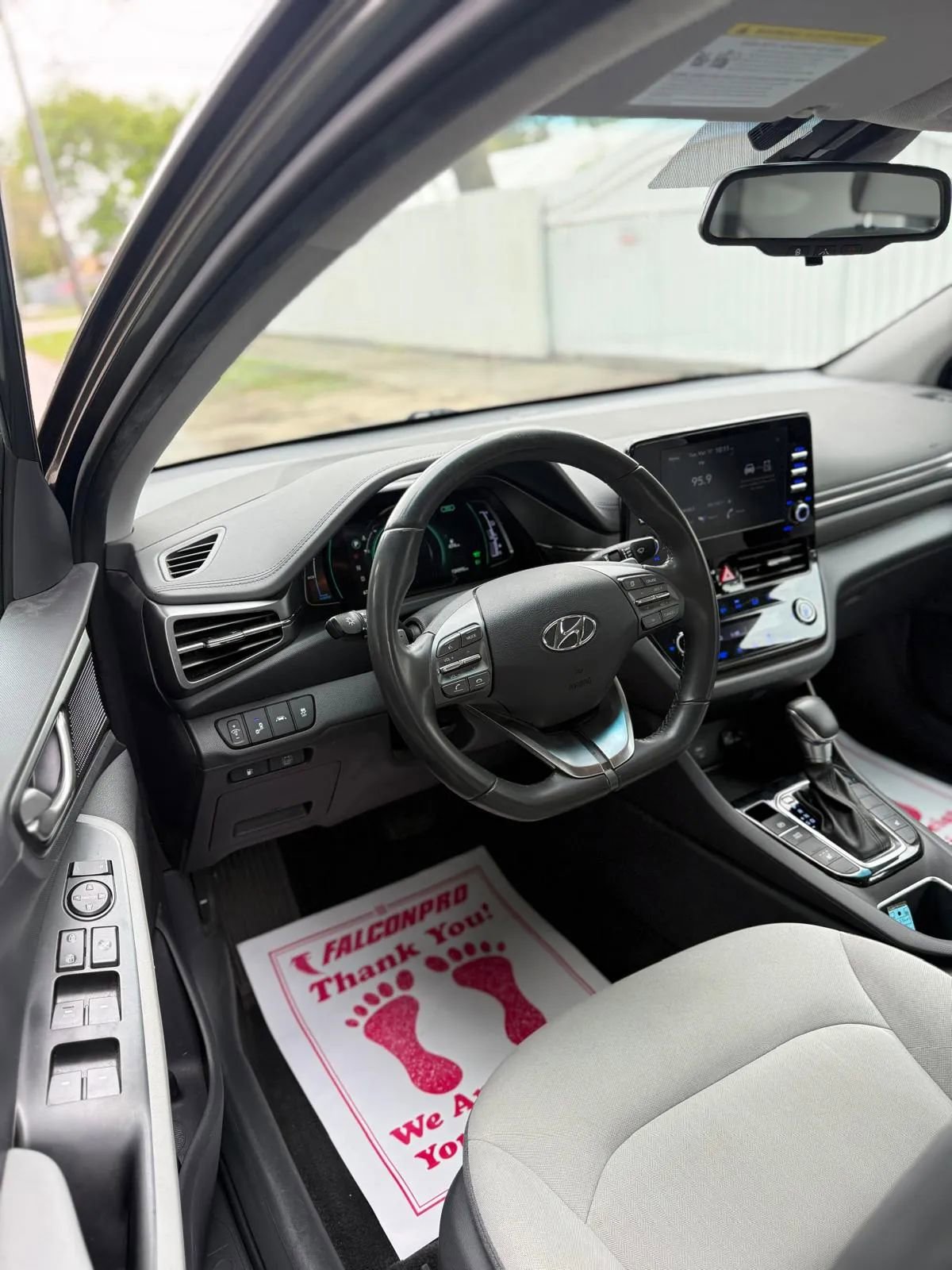 Used 2021 Hyundai Ioniq SE image 13